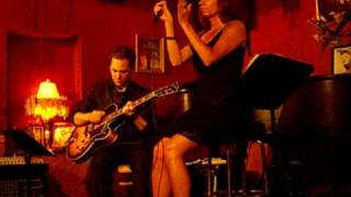 Chicago jazz singer, Elaine Dame, live at Katerina&#39;s Jazz Club
