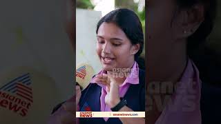 Download lagu 'നീ ഏതു വര്‍ഗത്തില്‍പ്പെട്ടതാണെന്ന് കൂട്ടുകാരി ചോദിച്ചു..അതിന് നല്ല മറുപടി കൊടുത്തു..' mp3