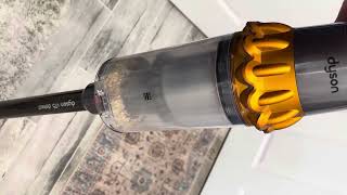 Dyson V15 Detect Cordless Vacuum Cleaner Test & Review