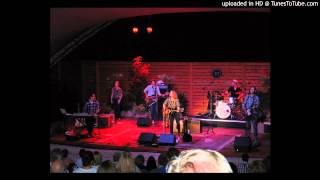 Kathleen Edwards: &quot;Good Things&quot; (Jackson-Triggs Winery, 7/28/12)