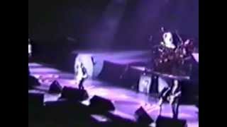 Bon Jovi - The Boys Are Back In Town (Live Osaka 1991)