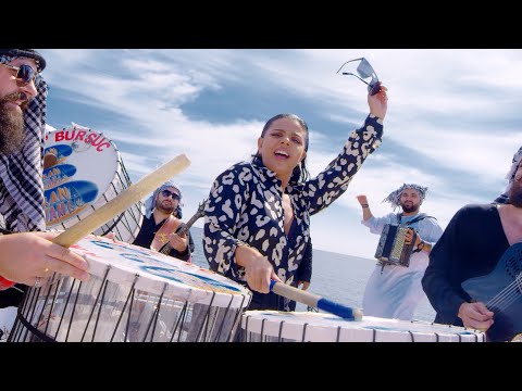 Laura Vass, Formatia Kana Jambe & Arabii lu' Bursuc - La ora asta imi permit orice | Official Video