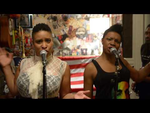 Shelley Nicole's blaKbüshe - 