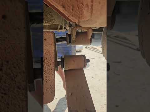 How to remove Shackle and Leafspring