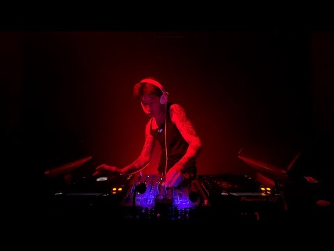 JVVN | MOMENT | March 1 / 2025 |