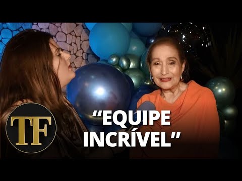 Apresentadores curtem festa de 25 anos da RedeTV!
