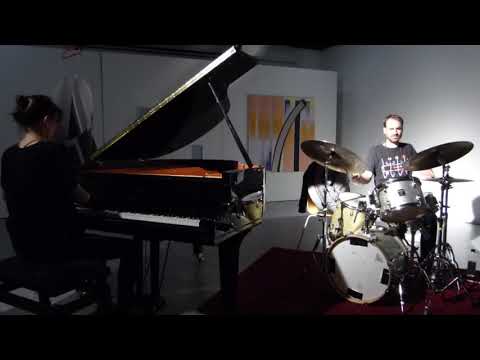 Devin Gray & Verena Zeiner Duo - Live at Kunsthaus, Linz, Austria, 2019-04-04 - BATTLE FATIGUE