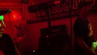 THE QUEERS - Don't Back Down / Punkrockgirls (Houseshow - Germany - May 19, 2013)