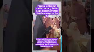 Download lagu seorang ibu yng inggin bersalam dgan lesti tapi lesti tak mau#shortsfeed#fypyoutube#lestikejora mp3