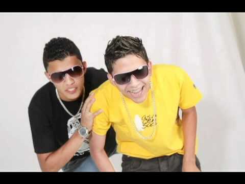 Mc Danilo Bolado e Bruninho Patrãozinho - Faz Carinho Com a Boca.avi