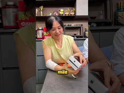 O primeiro smartwatch do caçula e a reação dele 😍  #shorts
