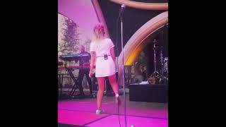 Miley Cyrus — Love Money Party (Resorts World Las Vegas | Rehearsing)
