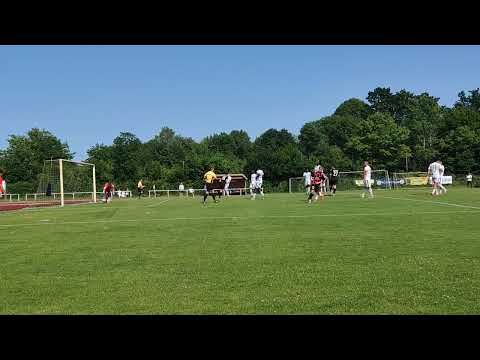 Thies Bütow zum 2 1 für den TSV Kropp bei Phönix Lübeck II