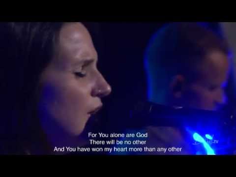 Amanda Cook - Be Still - From A Bethel TV Worship Set