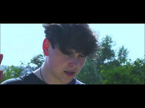 Iced Out Chain - headless_DATA feat. absent (Official Video)(prod. by lil biscuit)