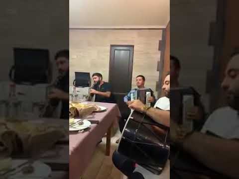 Ero Aloyan klarnet & Aram Nikogosyan dhol & Aram Akardion nayum em nayum sevuks chka 2018