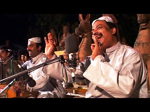 'Main Nijaam Se Naina' by Farid Ayaz & Abu Mohammed (2006)