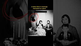 Download lagu Perfectly Timed Ghost Photos (scary version) 😱😱 #shorts #trending #youtubeshorts #ytshorts mp3