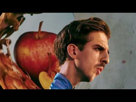 Taco Hemingway jest niegrzecznym huliganem