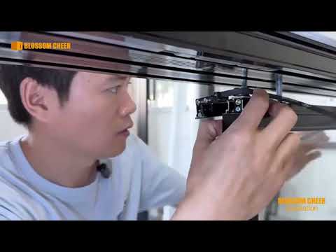 SYS-Door | Porte coulissante synchronisée en aluminium à trois vantaux : fixation des rails et réglage des vantaux