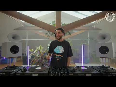 Hamish Cole | themuddshow x Dimensions