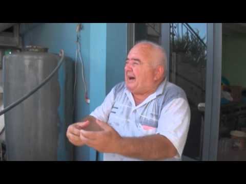 Denoncimi i rrallë: Policia më mori rakinë, bidonët me turshi dhe reçel