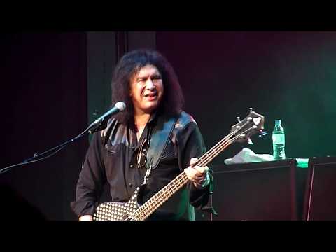 She's So Australian (part) - Gene Simmons - Enmore Theatre - 31-8-2018