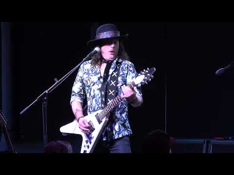 Anthony Gomes @Debonair Music Hall, Teaneck, NJ 8/22/25 Praise The Loud/White Trash Princess