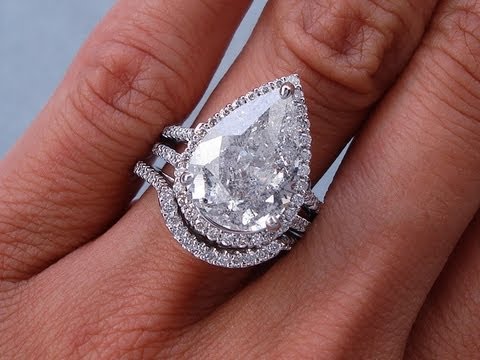 5.93 ctw Pear Shape D SI3-I1 Diamond Engagement Ring Set - BigDiamondsUSA