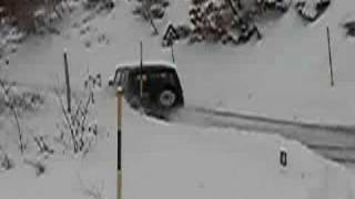 preview picture of video 'toyota bj 71 snow'