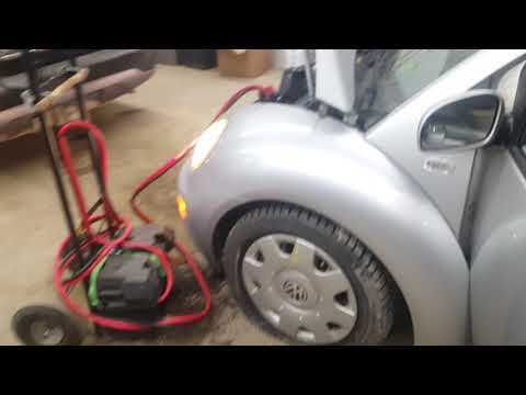 18C0368 - 2001 Volkswagen New Beetle GL - 2.0L