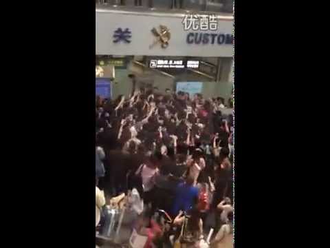 140427 jang keun suk back korea from china