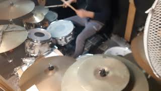 This is my first time playing on this beautiful drumless track 🥁🎧🏃‍♂️