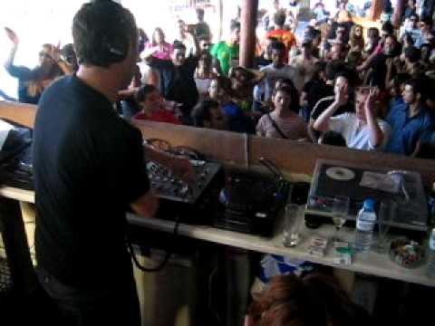 Sasha playing Spektrums-Kinda New Tiefschwarz remix @ Cavo Paradiso, Mykonos 8am