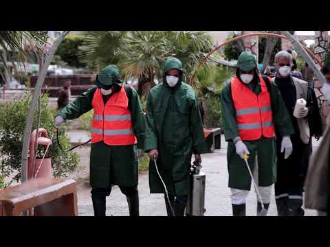 بلدية غزة تشرع بتعقيم المرافق العامة