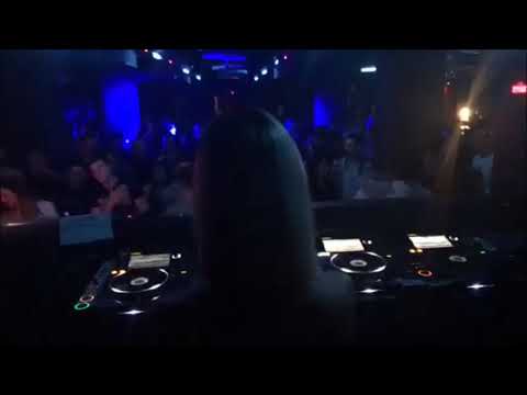 Anna Tur play Michele Battaglia - Shut Up