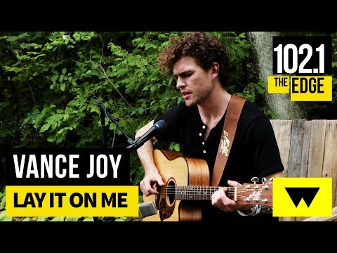 Vance Joy - Lay it on Me (Live at WayHome)