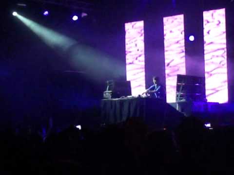 MATTHEW DEKAY LIVE AT UMF BUENOS AIRES 05.05.2012
