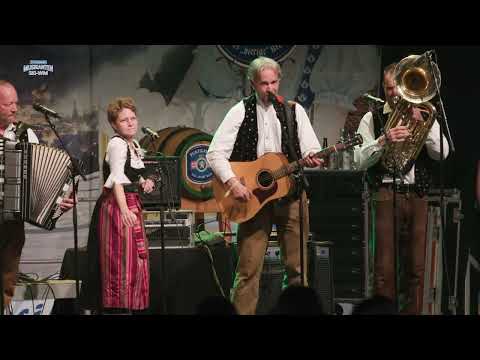 Die Soliden Oberkrainer & Martina - Sing dir ein kleines Lied