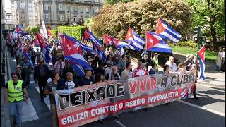 Manifestación contra o bloqueo en Santiago de Compostela no 65 aniversario de Praia Girón