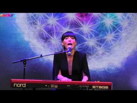 ESCKAZ in Stockholm: Dami Im (Australia) - Sound Of Silence (at Australian party)
