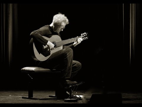 Silvius L. Weiss: Tombeau sur la mort de de M. Comte de Logy & Menuet - Tilman Hoppstock (guitar)