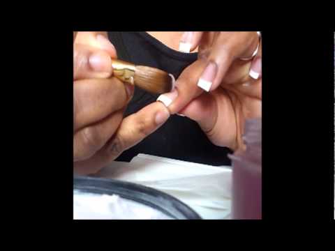 comment appliquer l'acrylique sur les ongles