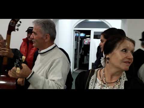 BANIJSKI BEĆARAC ♡ Grupa "SLAVUJI SA BUSIJA" ♡ Pred početak "5. BANIJSKOG PLETENOG KOLA"