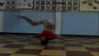 preview picture of video 'Trailer BBOY YoungMaster 2009((JAMUNDI))'