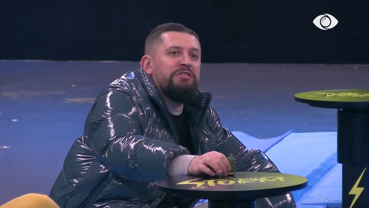 “Mos e përmend më atë fjalë”/ Gjesti diskuton me Indritin