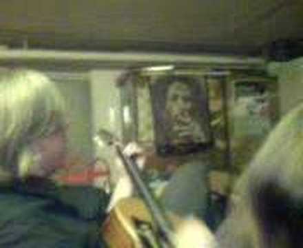 PURE VERNUNFT DARF NIEMALS SIEGEN