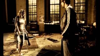 Jeanette  biedermann (Hold the Line) videoclip