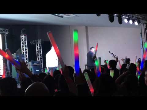 CoolayCoo ft Veness Chang - Ua Ntej Koj Mus (LIVE)