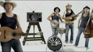 The Pigs featuring John Williamson   Single Ladies put a ring on it